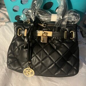 BADGLEY  MISCHKA BLACK SMALL
QUILTED CROSSBODY